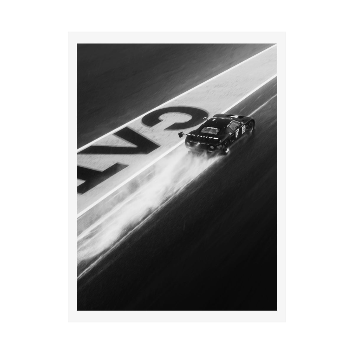 FORD GT40 (B&W)
